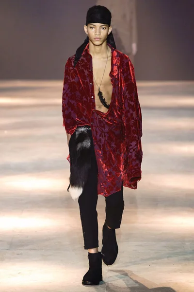 Look 8